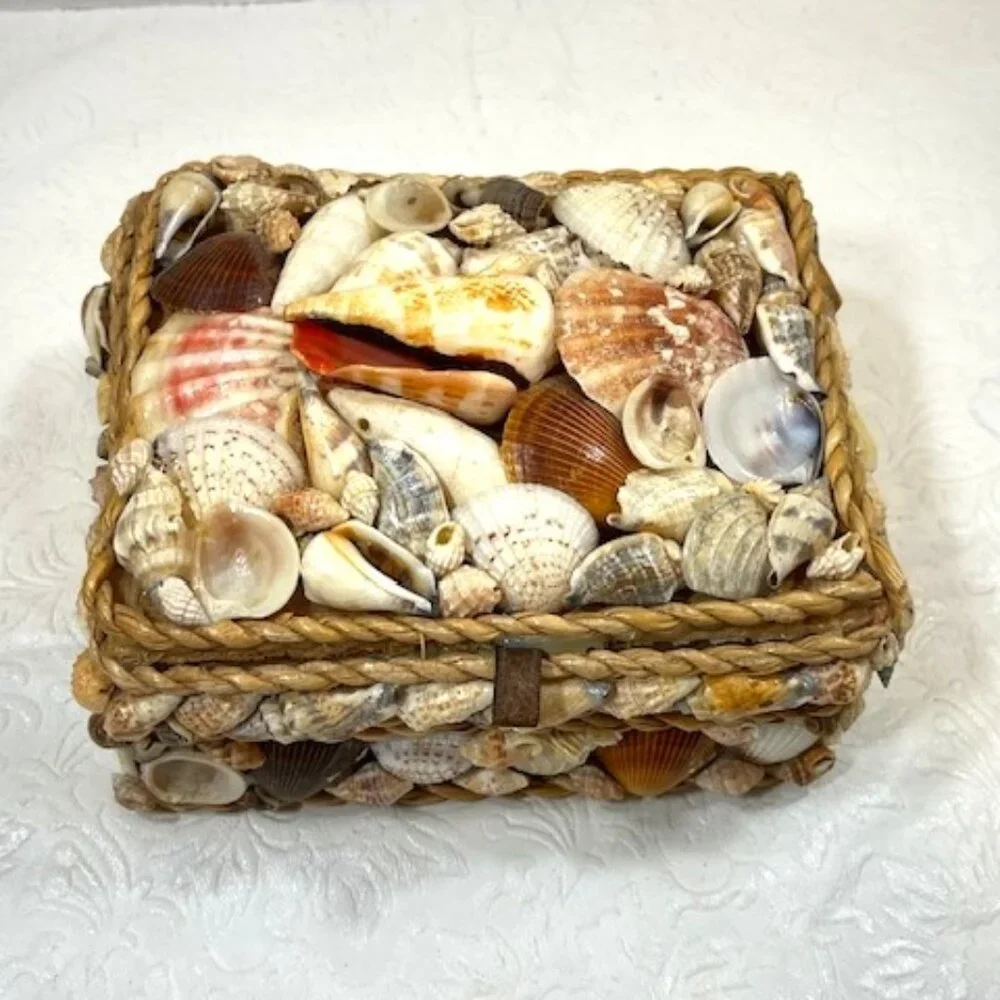 VTG Nautical Coastal Shell Encrusted Trinket, Jewelry Box, Sailor Valentine Box